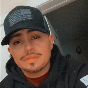 Meet your Posher, Eliseo